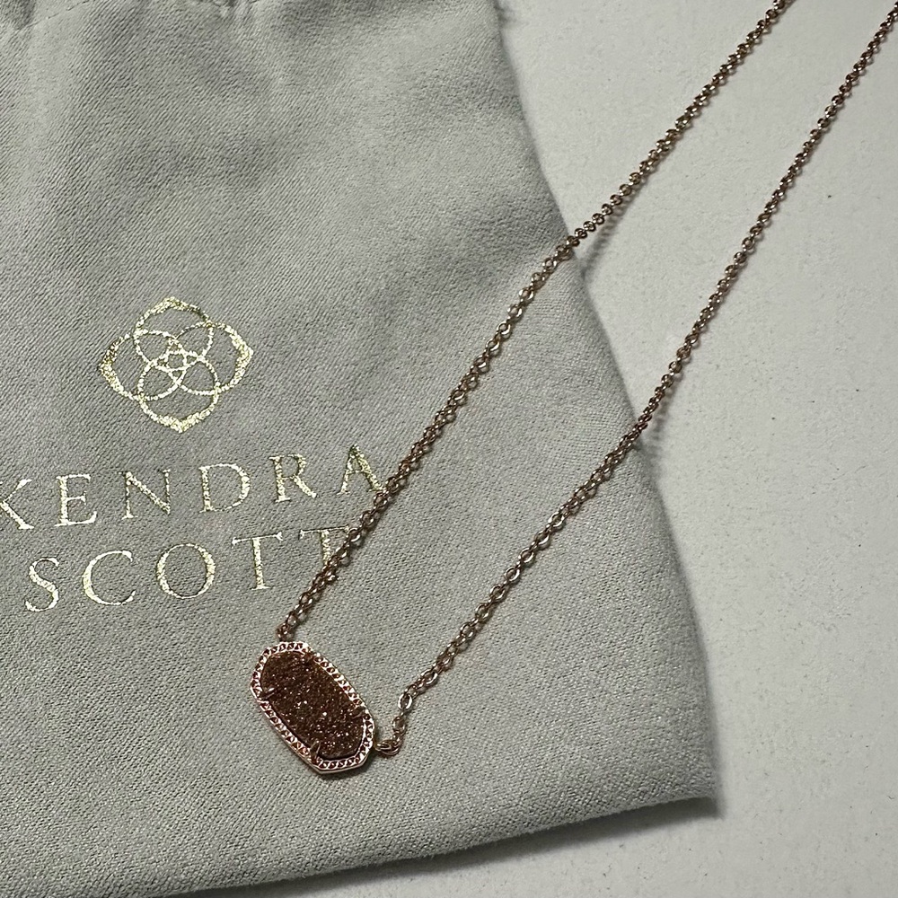 Kendra Scott Elisa Rose Gold Neckalce - Picture 2 of 2